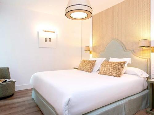 Apartamento Sevilla, 2 dormitorios, 4 personas - photo_1011874295674