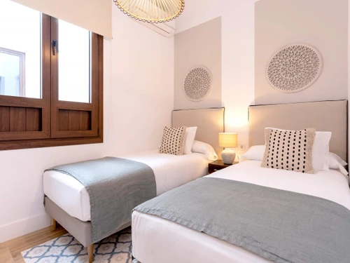 Apartamento Sevilla, 2 dormitorios, 4 personas - photo_1011873925914