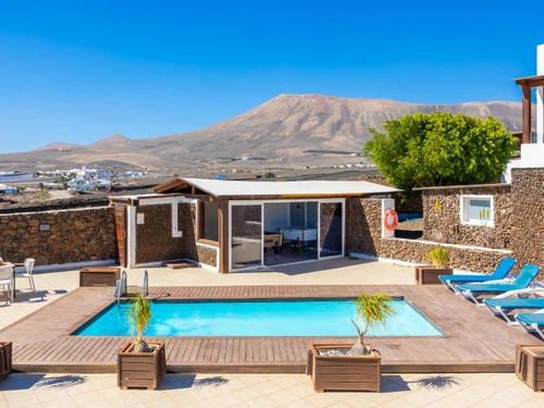 Villa Puerto del Carmen, 5 Schlafzimmer, 10 Personen - photo_1011874782173