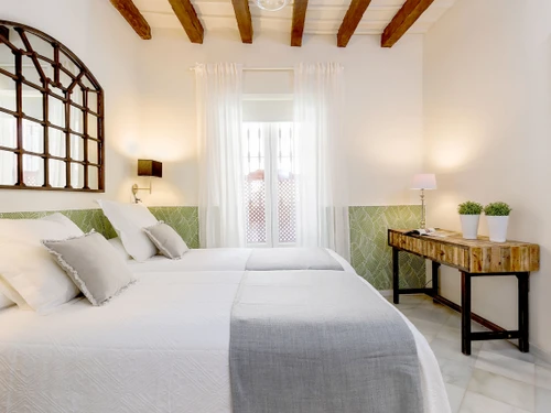 Apartamento Sevilla, 3 dormitorios, 7 personas - photo_1011874488326