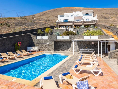 Villa La Asomada, 8 bedrooms, 16 persons - photo_1011874951909