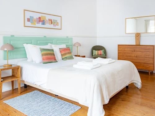 Apartment Lisbon, 4 bedrooms, 9 persons - photo_1011874796087