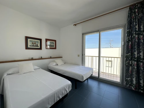 Apartment Roses, 3 bedrooms, 6 persons - photo_1011931959356