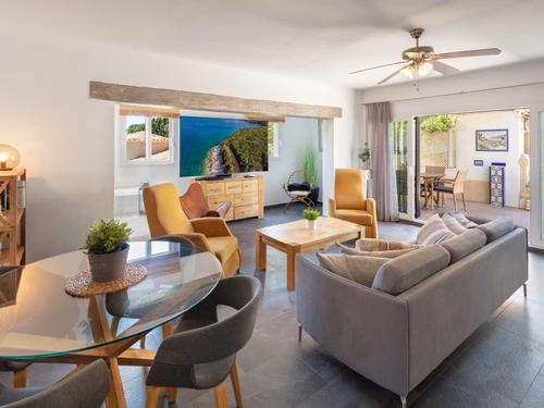 Villa Mijas Costa, 6 Schlafzimmer, 14 Personen - photo_1011875081498