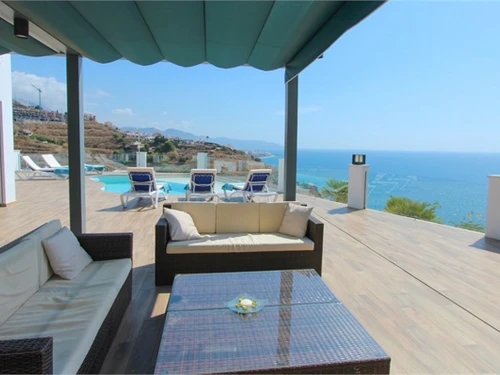Villa Nerja, 4 bedrooms, 8 persons - photo_1011875140782