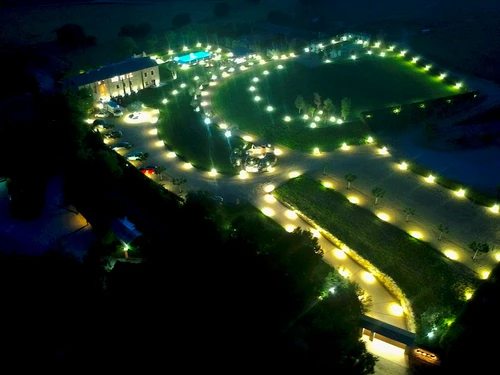 Villa Cornellà del Terri, 8 Schlafzimmer, 20 Personen - photo_1011875211917