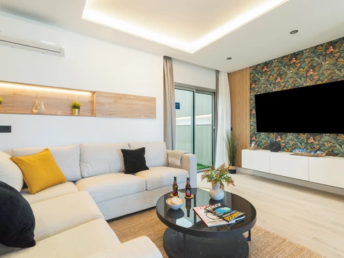 Apartment Arinaga, 2 bedrooms, 4 persons - photo_1011873794257