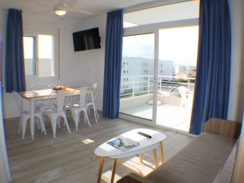 Apartment Roses, 2 bedrooms, 6 persons - photo_1011962193247