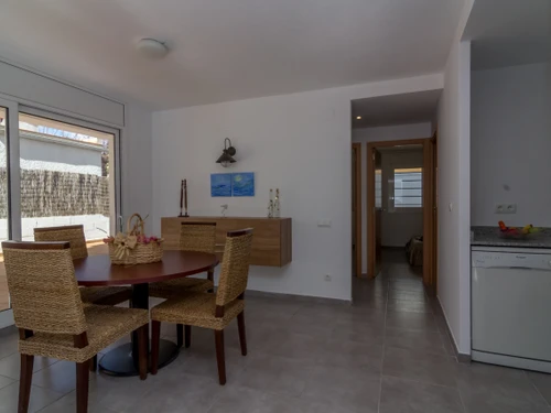 Apartment Roses, 2 bedrooms, 4 persons - photo_1011963753757