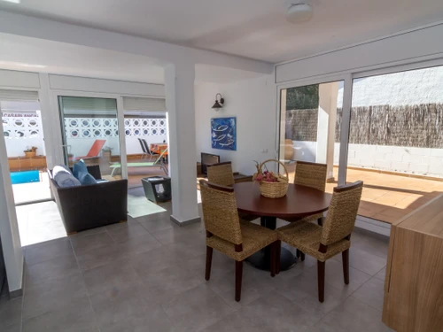 Apartment Roses, 2 bedrooms, 4 persons - photo_1011963754014