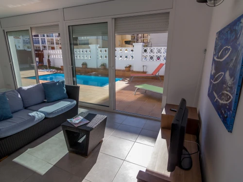 Apartment Roses, 2 bedrooms, 4 persons - photo_1011963754014