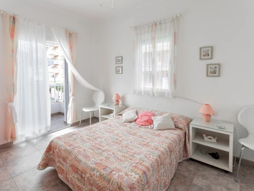 Apartment Gandia, 4 bedrooms, 8 persons - photo_1011963989592