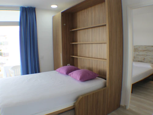 Apartment Roses, 2 bedrooms, 6 persons - photo_1011964177008