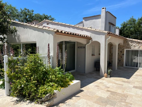 Villa Bagnols-en-Forêt, 3 bedrooms, 6 persons - photo_19520307795