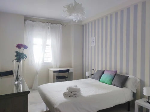 Apartamento Sevilla, 2 dormitorios, 4 personas - photo_1011975302188