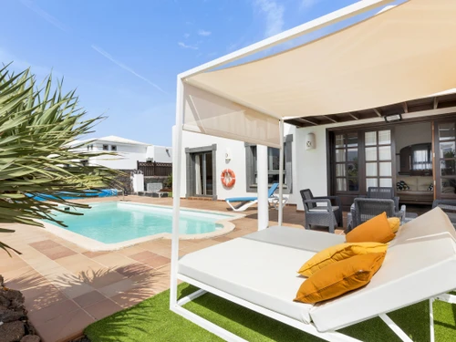 Villa Playa Blanca, 2 bedrooms, 4 persons - photo_1011982690138
