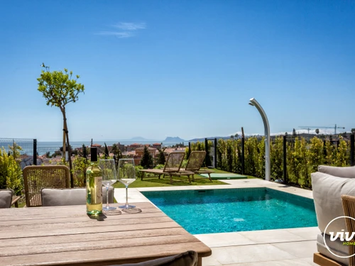 Villa Estepona, 4 bedrooms, 8 persons - photo_1011982726906