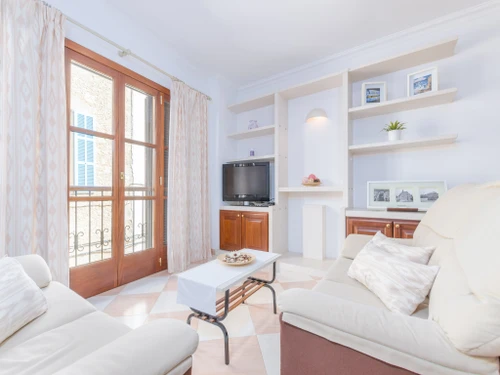 Apartamento Arta, 3 dormitorios, 4 personas - photo_1011985561332