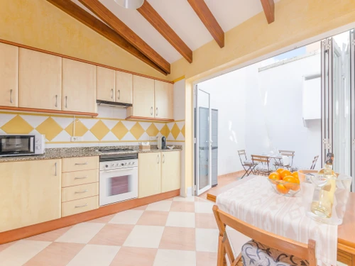 Apartamento Arta, 3 dormitorios, 4 personas - photo_1011985561332