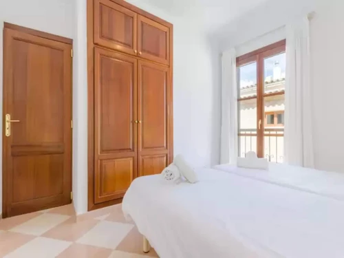 Apartamento Arta, 3 dormitorios, 4 personas - photo_1011985561332