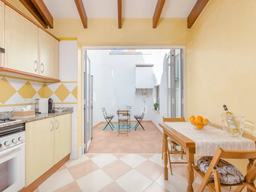 Apartamento Arta, 3 dormitorios, 4 personas - photo_1011985561332