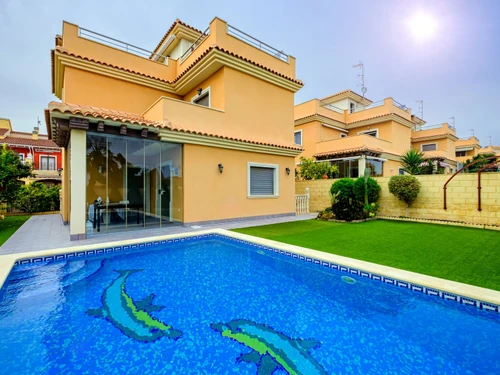Villa Torrevieja, 3 Schlafzimmer, 7 Personen - photo_1011990304181