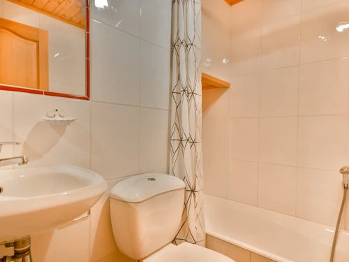 Chalet Les Gets, 3 bedrooms, 8 persons - photo_17897656425