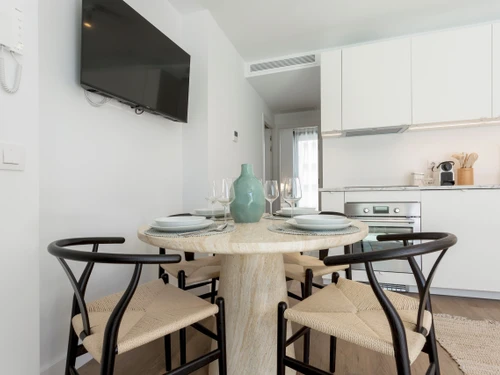 Apartment Madrid, 2 bedrooms, 4 persons - photo_1011998608610