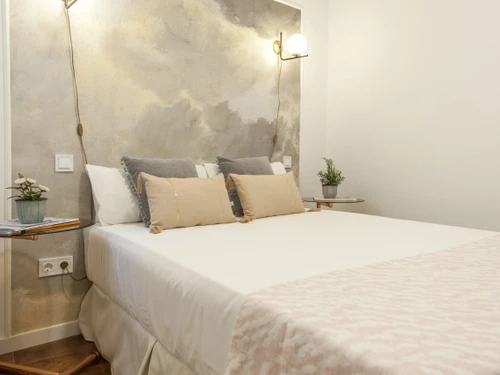 Apartment Madrid, 2 bedrooms, 6 persons - photo_1011773852245