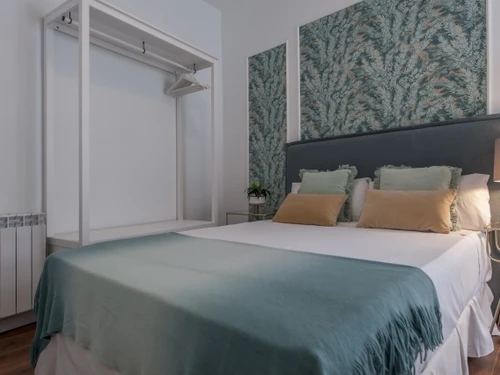 Apartment Madrid, 2 bedrooms, 6 persons - photo_1011773852245