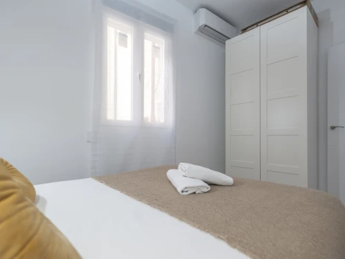 Apartment Madrid, 2 bedrooms, 5 persons - photo_1011773853650