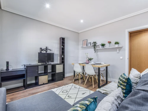 Apartment Madrid, 4 bedrooms, 8 persons - photo_1011773854825