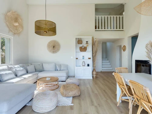 Villa Bormes-les-Mimosas, 7 bedrooms, 12 persons - photo_1011920071431