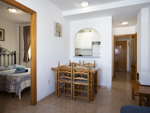 Apartamento Torrevieja, 2 dormitorios, 4 personas - photo_1011990299832