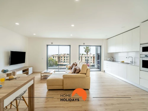 Apartment Ferreiras, 2 bedrooms, 4 persons - photo_1011865810052