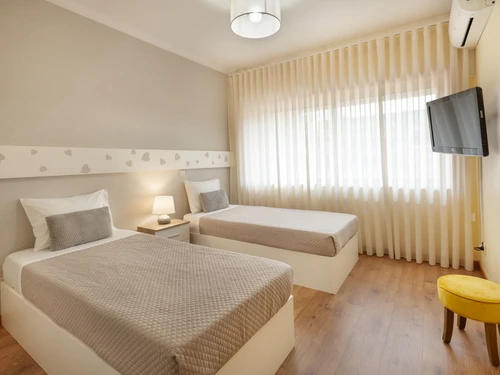 Apartment Braga, 2 bedrooms, 6 persons - photo_1012020839376