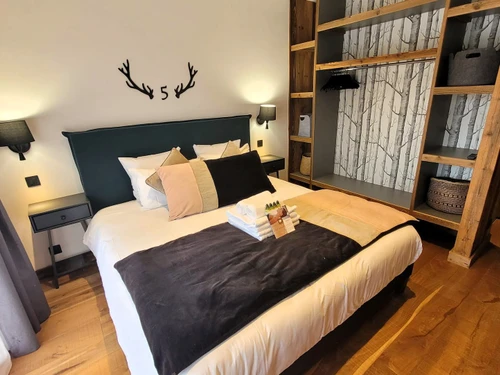 Chalet Les Gets, 4 bedrooms, 14 persons - photo_15052300825