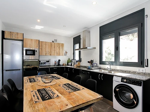 Villa Vidreres, 4 bedrooms, 10 persons - photo_19952480526