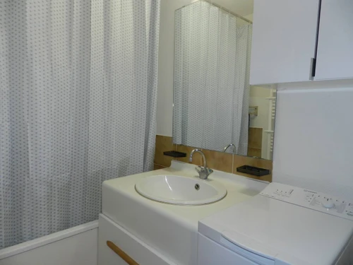 Apartment Bormes-les-Mimosas, 1 bedroom, 4 persons - photo_1012043367214