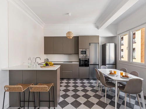 Apartment Madrid, 5 bedrooms, 10 persons - photo_1012057018395