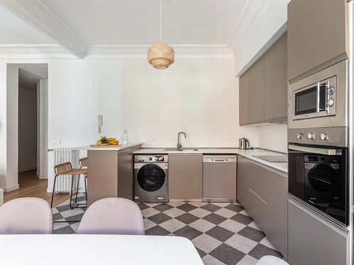 Apartment Madrid, 5 bedrooms, 10 persons - photo_1012057018395