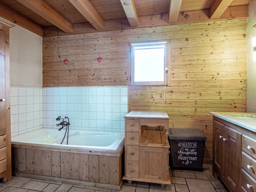 Chalet La Clusaz, 4 bedrooms, 13 persons - photo_15021862136
