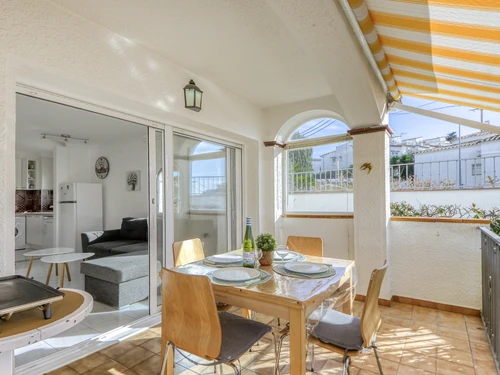 Apartment Roses, 2 bedrooms, 4 persons - photo_1012078409205