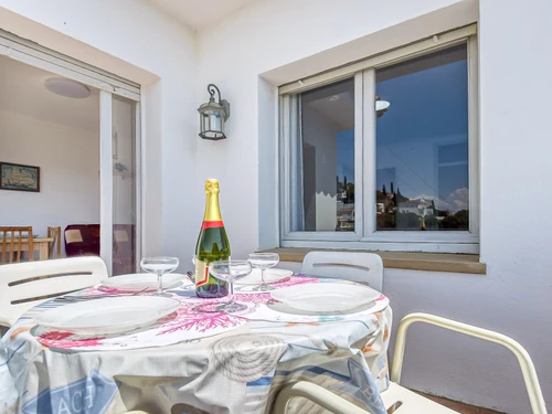 Apartment Roses, 2 bedrooms, 4 persons - photo_1012078418138