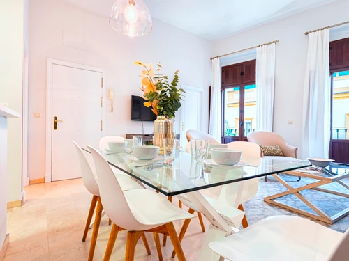 Apartment Sevilla, 2 bedrooms, 4 persons - photo_1012078660823