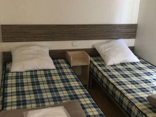 Camping Vic-sur-Cère, 3 pièces, 4 personnes - photo_1012078843182