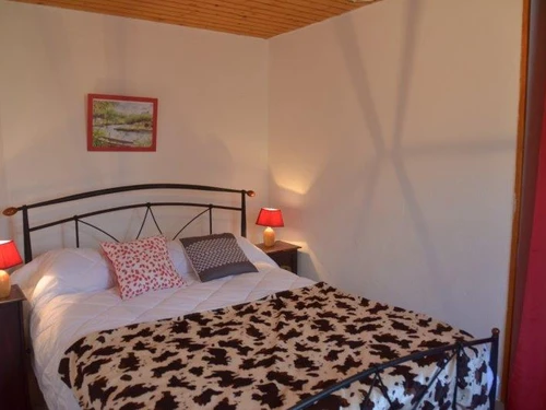 Gite Marcillac-Saint-Quentin, 5 bedrooms, 12 persons - photo_1012078998663