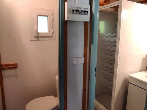 Camping Challes-les-Eaux, 2 bedrooms, 4 persons - photo_1012081745082