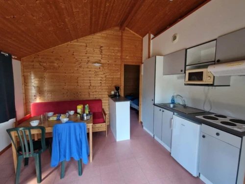 Camping Saint-Geniez-d'Olt, 2 bedrooms, 8 persons - photo_1012082942934