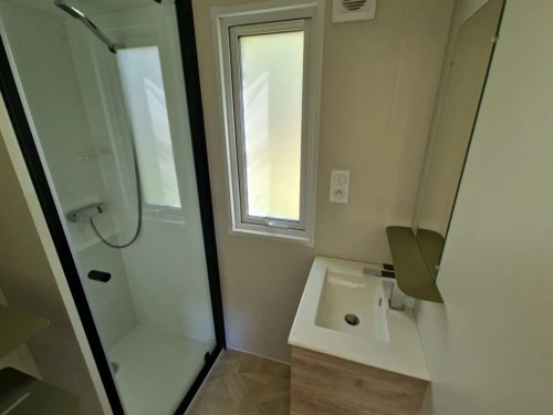 Camping Saint-Geniez-d'Olt, 2 bedrooms, 5 persons - photo_1012082943187